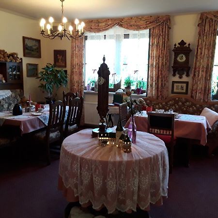 Gaestehaus "Gisela" Im Fuerstlichen Fischhaus Schillingsfürst Exteriér fotografie