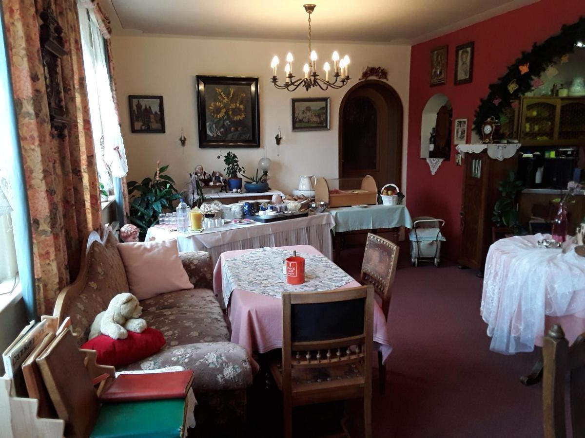 Gaestehaus "Gisela" Im Fuerstlichen Fischhaus Schillingsfürst Exteriér fotografie